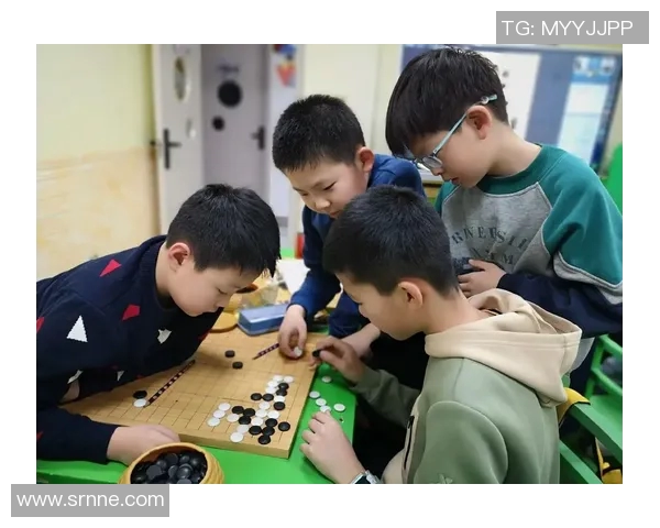 胡荷韬巧妙解围成功逆转对手展现高超围棋技艺与智慧